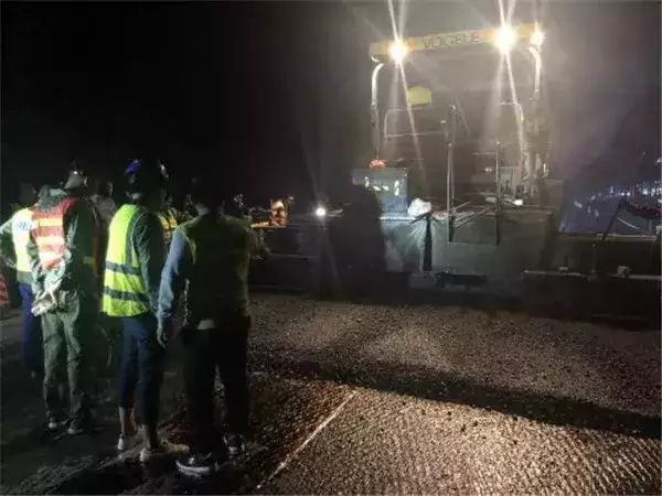 南环路改造新进展雨污水管网贯通开始铺设沥青！(图6)
