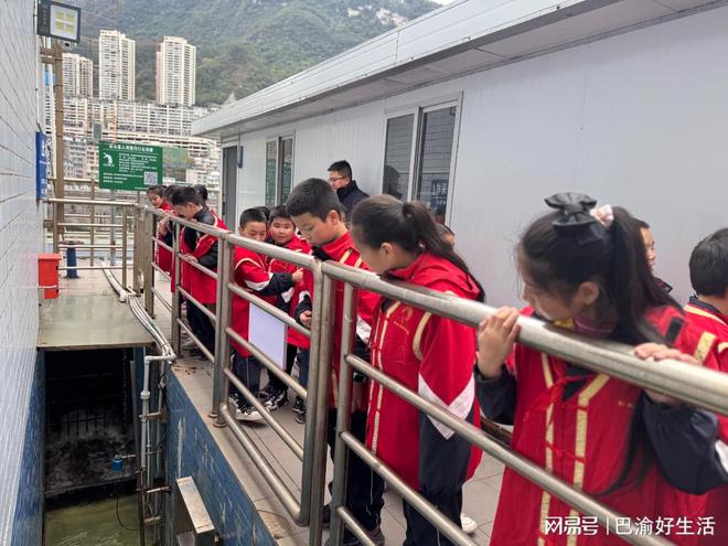小学生参观污水处理厂亲历环保教育新体验！(图4)