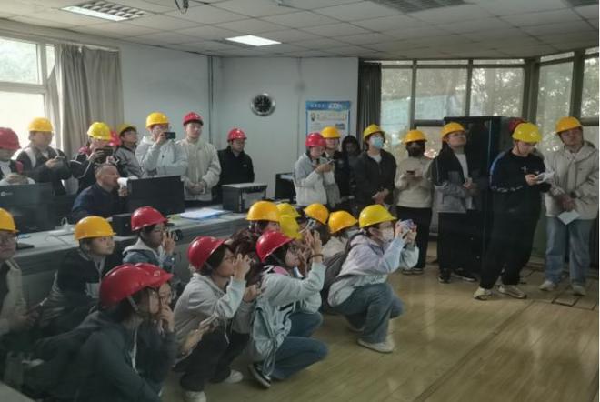保定：迎接世界城市日污水处理厂接待高校学生学习参观(图2)