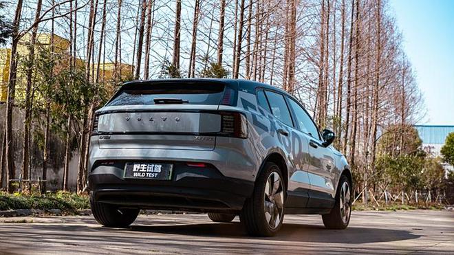 两款“精致实用主义”车型特斯拉Model3与沃尔沃EX30怎么选(图10)