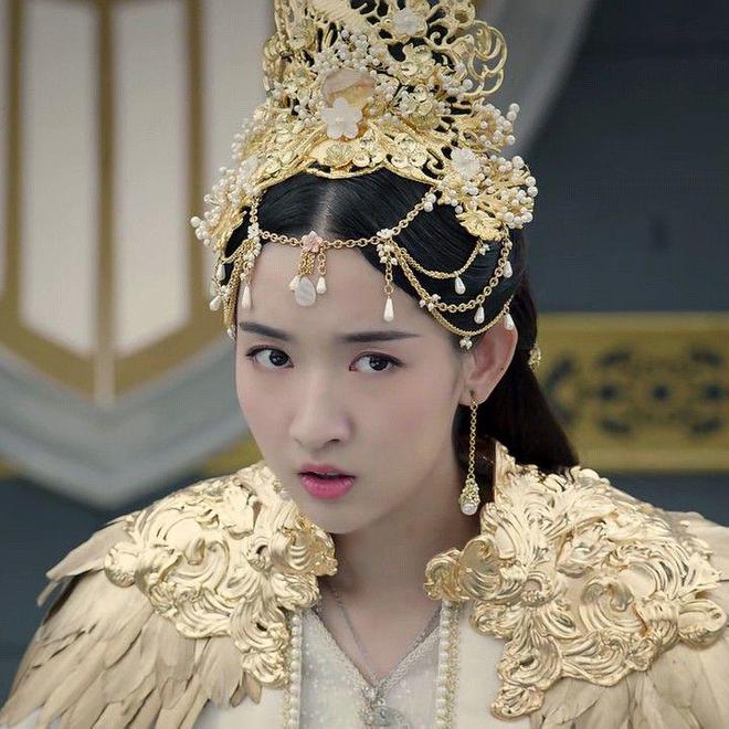 王玉雯：光影中的灵动佳人演绎多彩人生(图5)